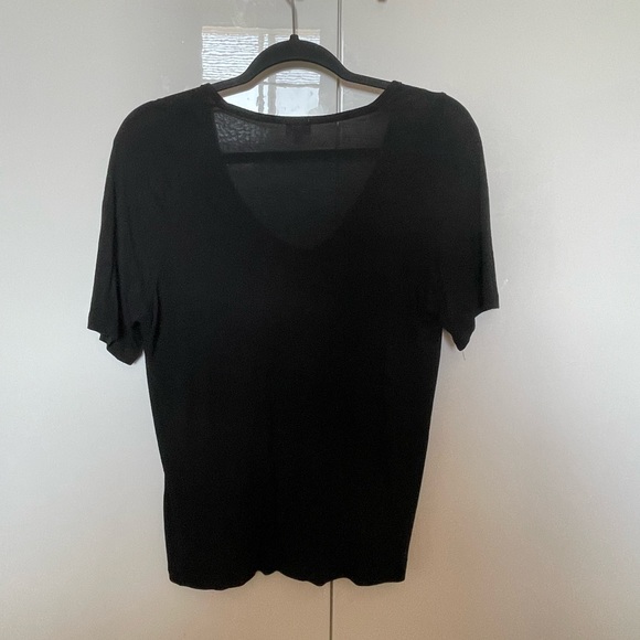 Wilfred - free Black T - Picture 4 of 4